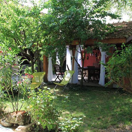 Les Pascals Bed & Breakfast Saint-Paul-lès-Romans Exterior photo